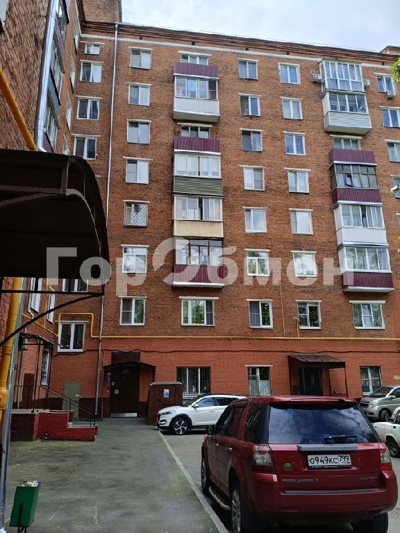 m. Okruzhnaya: Apartment, 3-rooms
