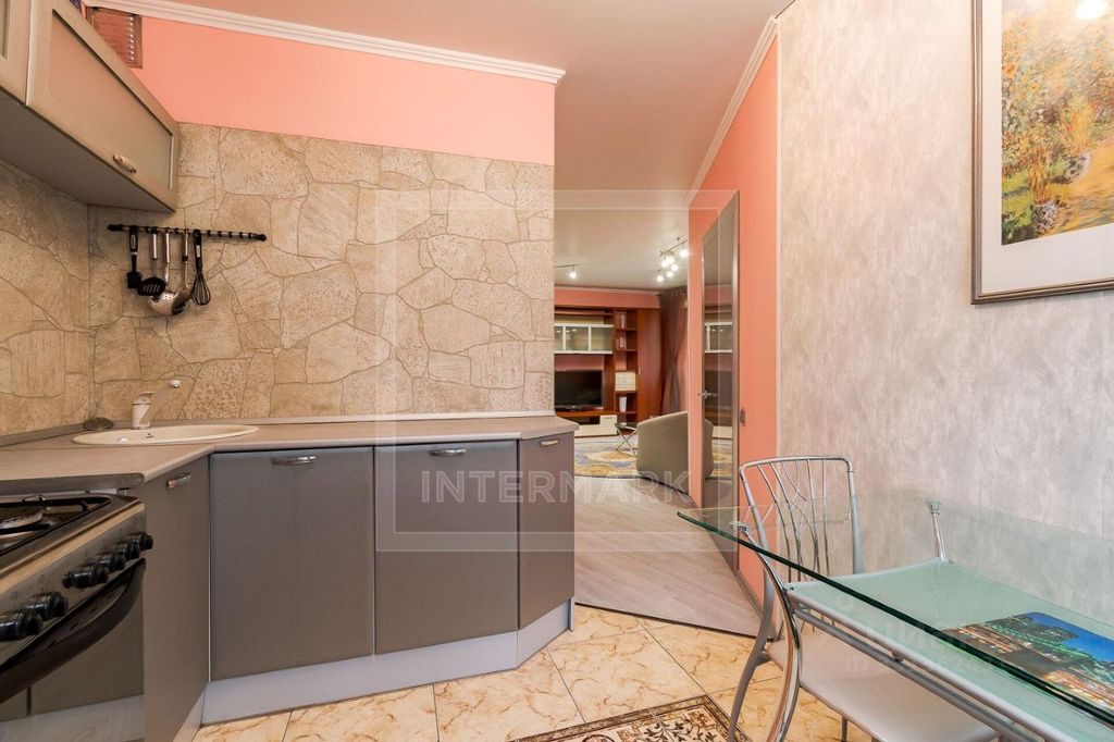 m. Tverskaya: Apartment, 2-rooms