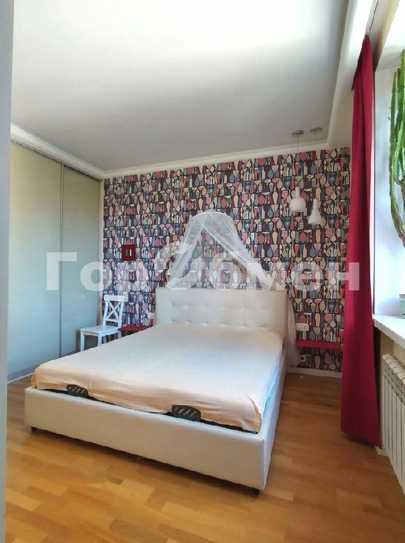 m. Oktyabrskoe pole: Apartment, 2-rooms