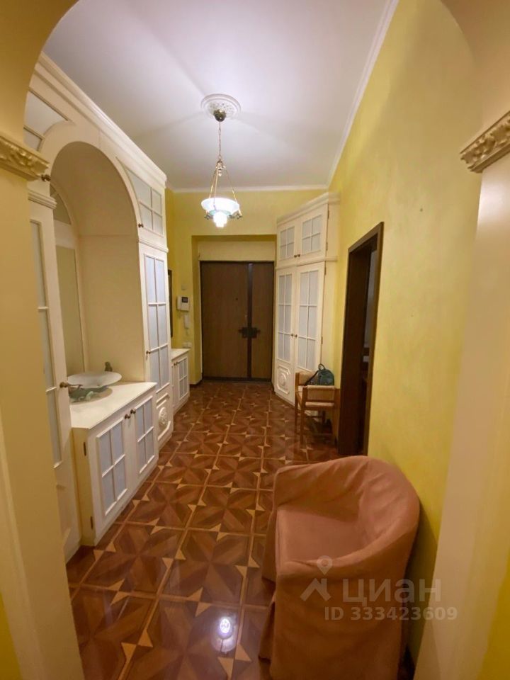 m. Krasnye vorota: Apartment, 2-rooms