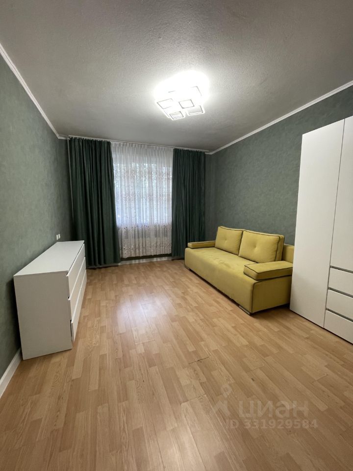 m. Levoberezhnaya: Apartment, 1-rooms
