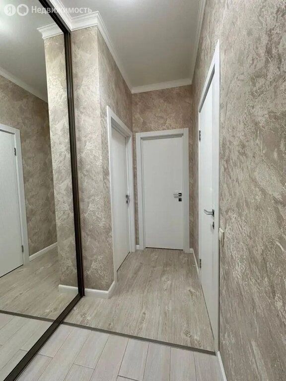 m. ZIL: Apartment, 1-rooms