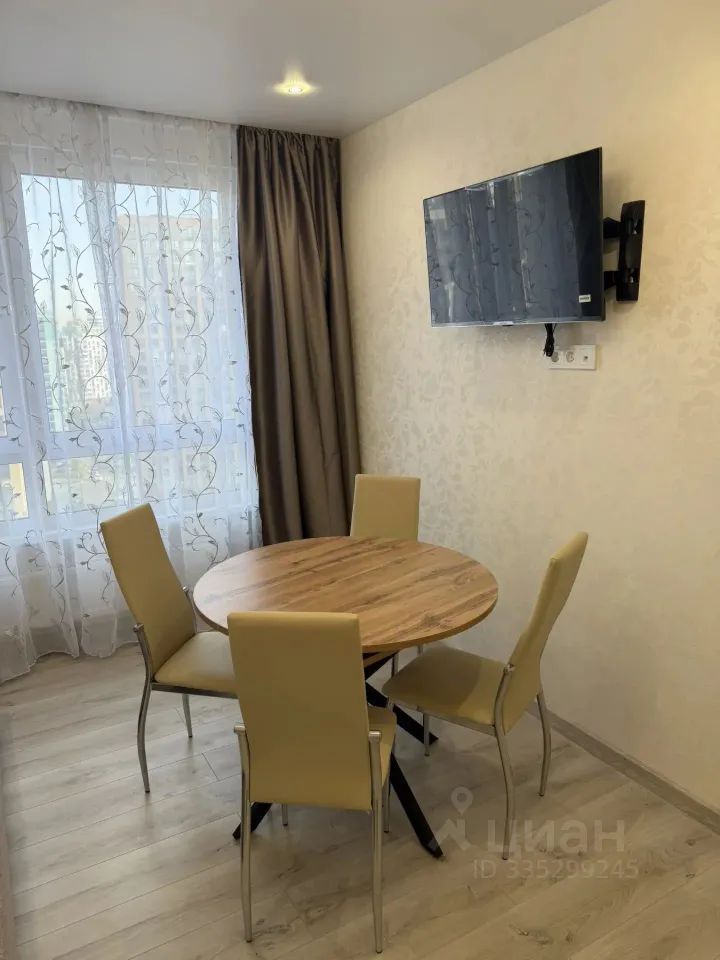 m. Borovskoe shosse: Apartment, 1-rooms