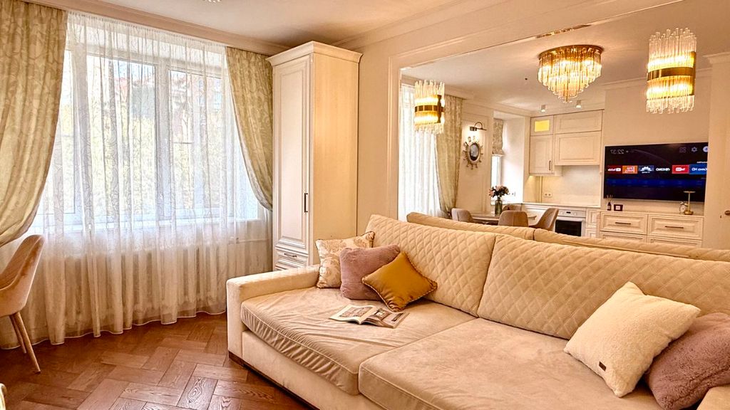 m. Smolenskaya: Apartment, 2-rooms