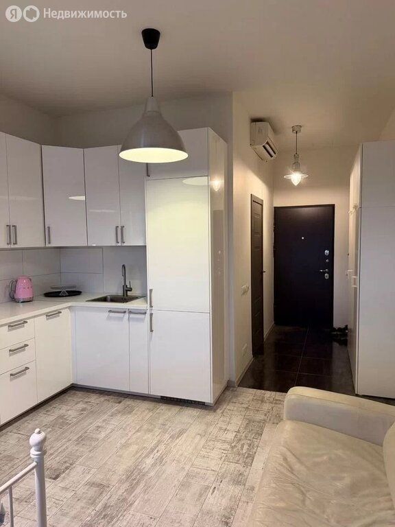 m. Dmitrovskaya: Apartment, studio
