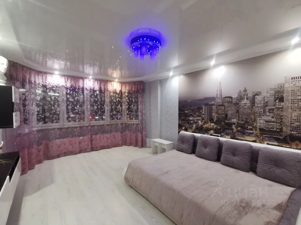 m. Myakinino: Apartment, 2-rooms
