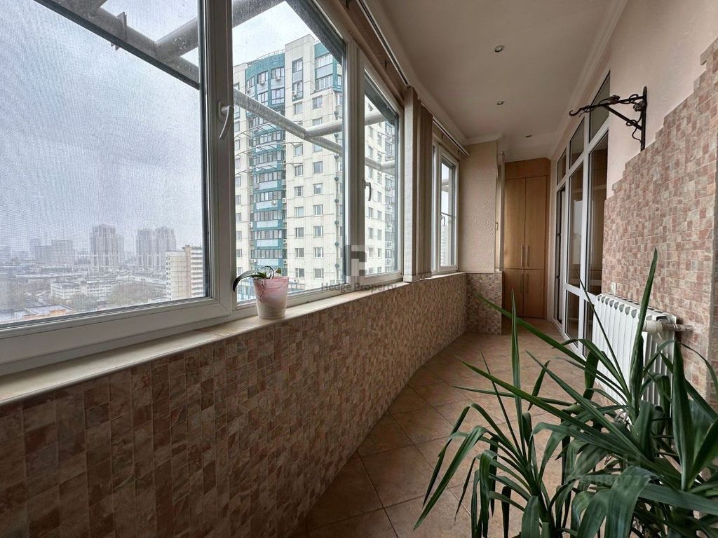 m. Yugo-Zapadnaya: Apartment, 2-rooms