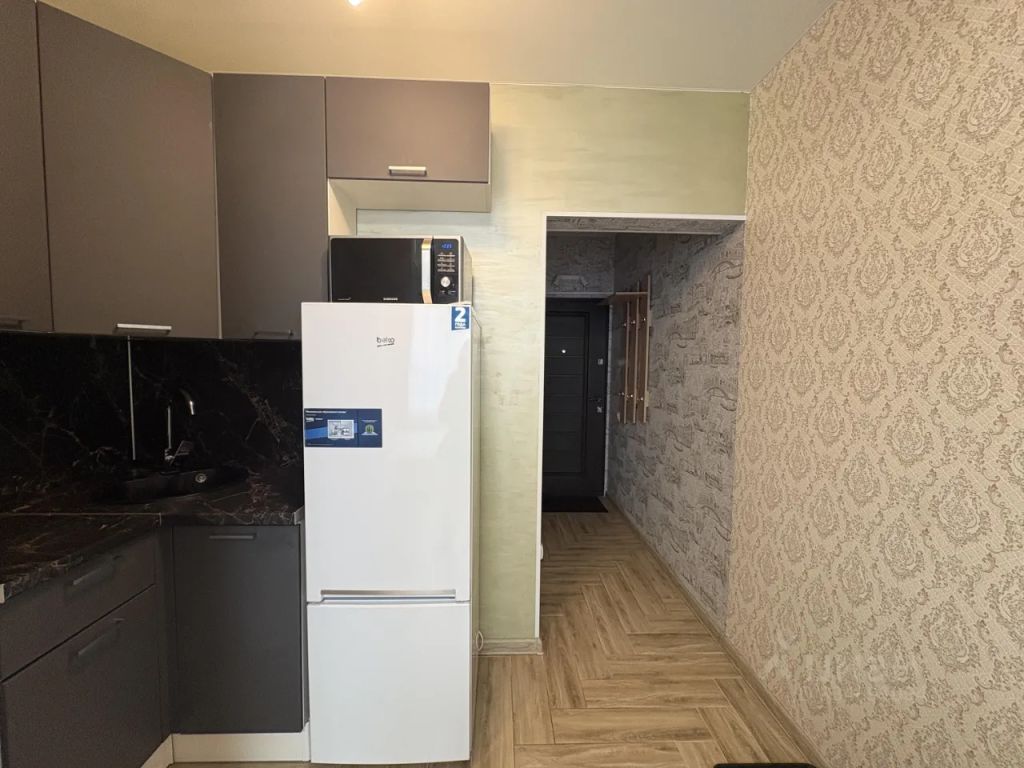 m. Lukhmanovskaya: Apartment, studio