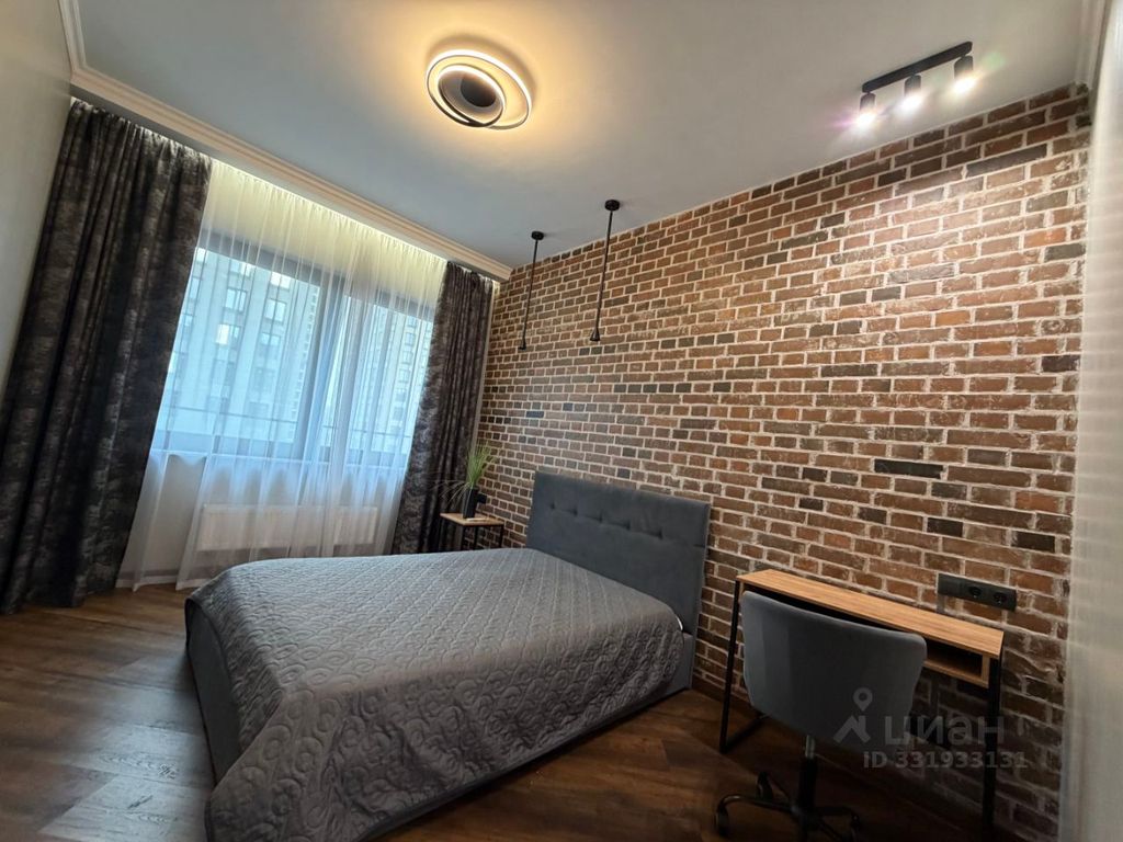 m. ZIL: Apartment, 1-rooms