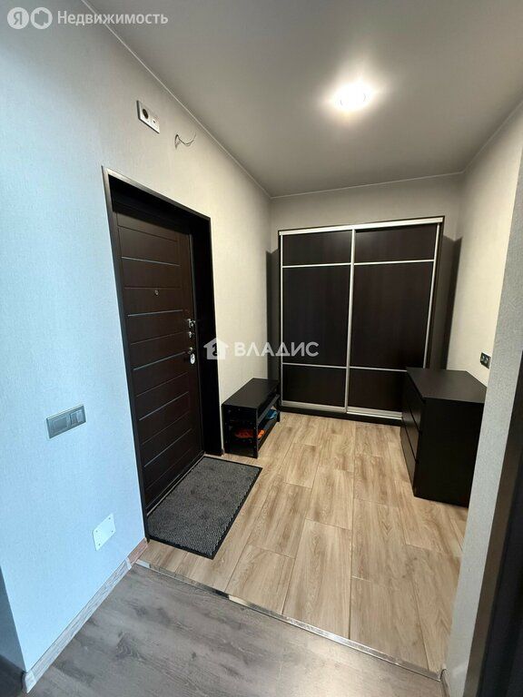 m. Lukhmanovskaya: Apartment, 2-rooms