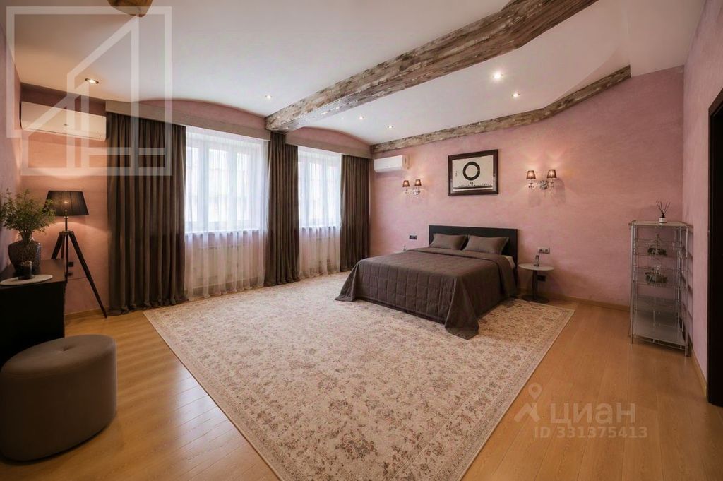 m. Belokamennaya: Apartment, 3-rooms