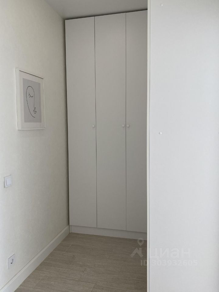 m. Lukhmanovskaya: Apartment, 1-rooms