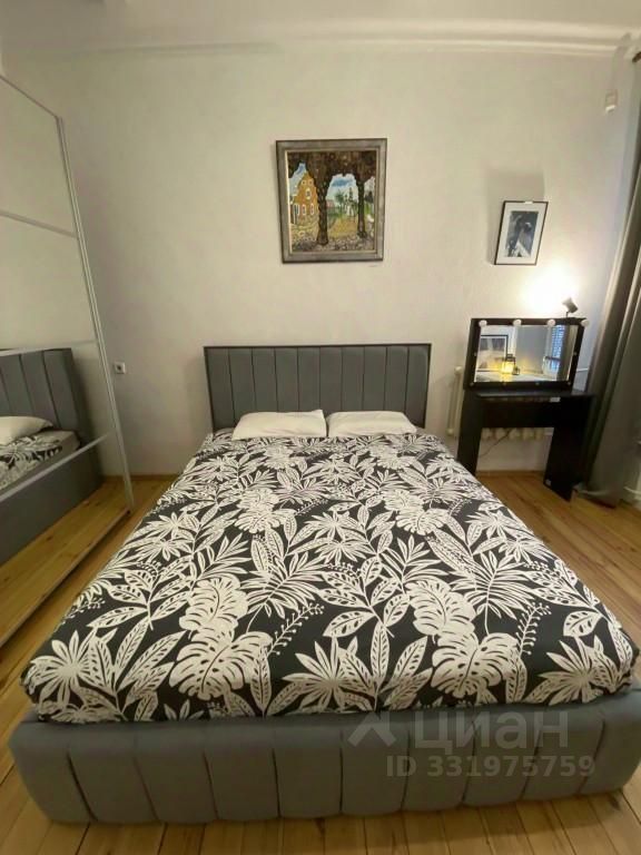 m. Kuznetsky most: Apartment, 1-rooms