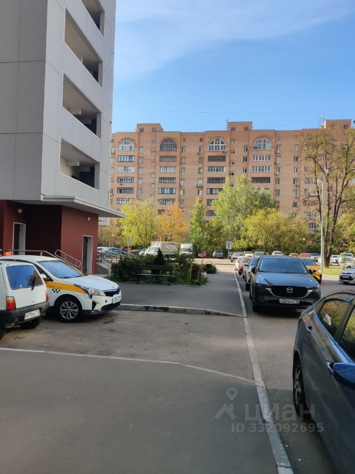 m. Pavshino: Apartment, 2-rooms