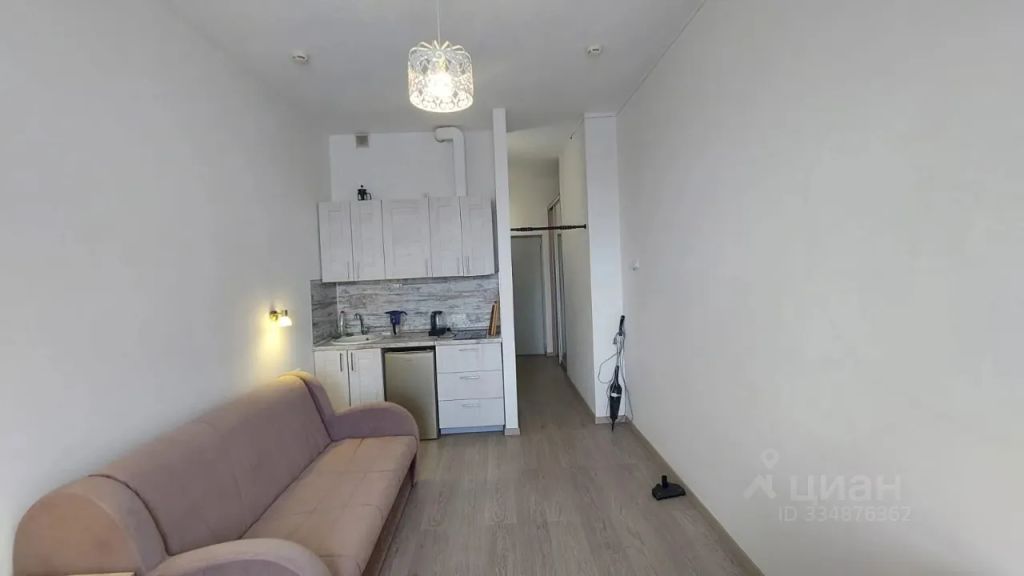 m. Novodachnaya: Apartment, studio