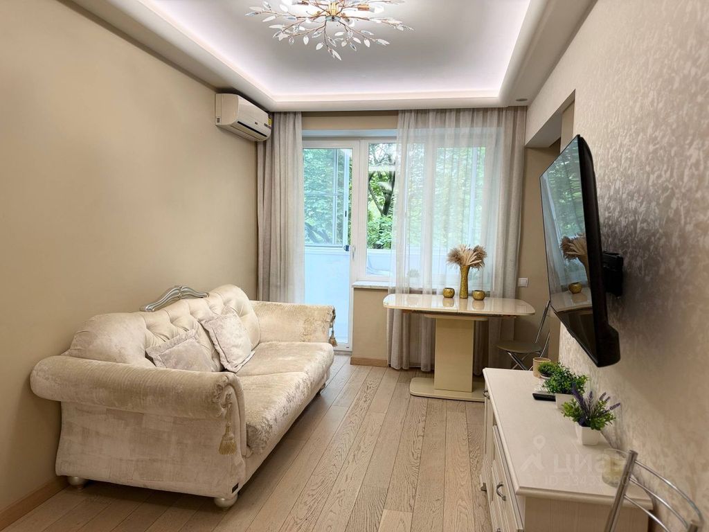 m. Smolenskaya: Apartment, 1-rooms