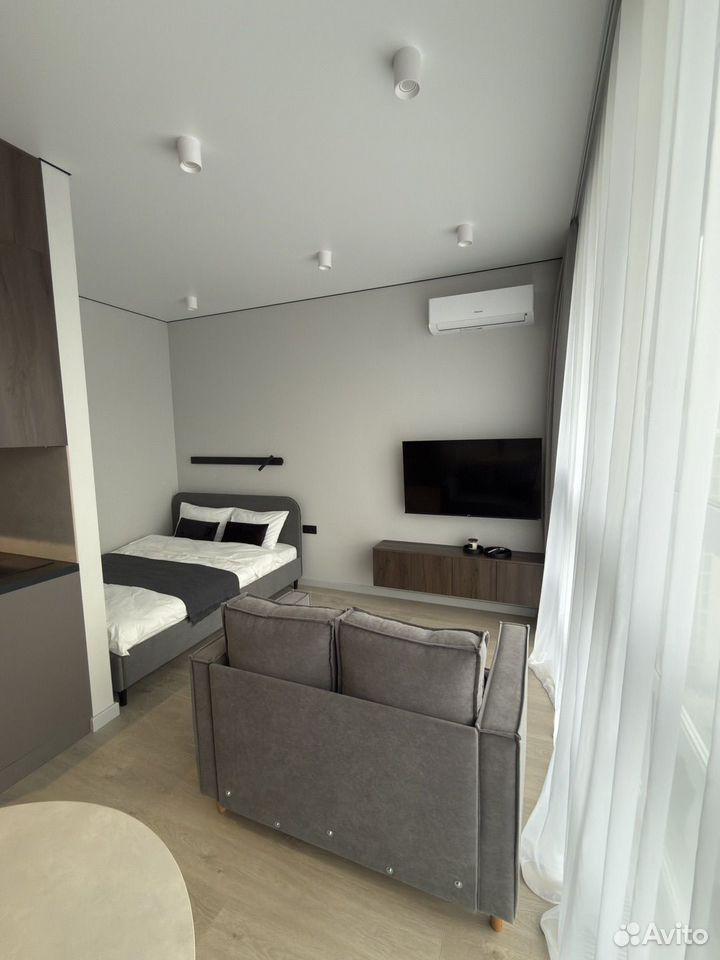 m. Zorge: Apartment, studio