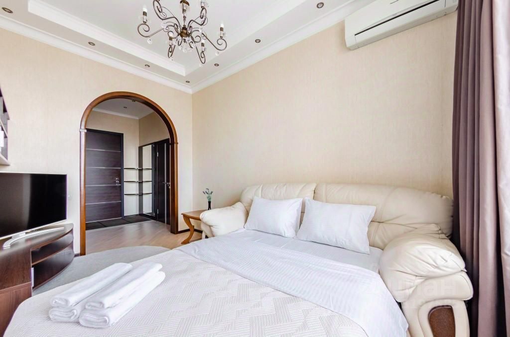 m. Barrikadnaya: Apartment, 2-rooms