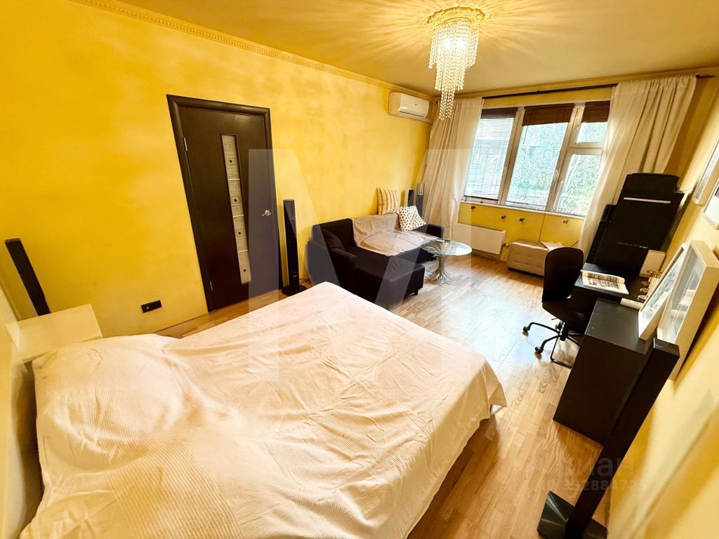 m. Ulitsa 1905 goda: Apartment, 1-rooms