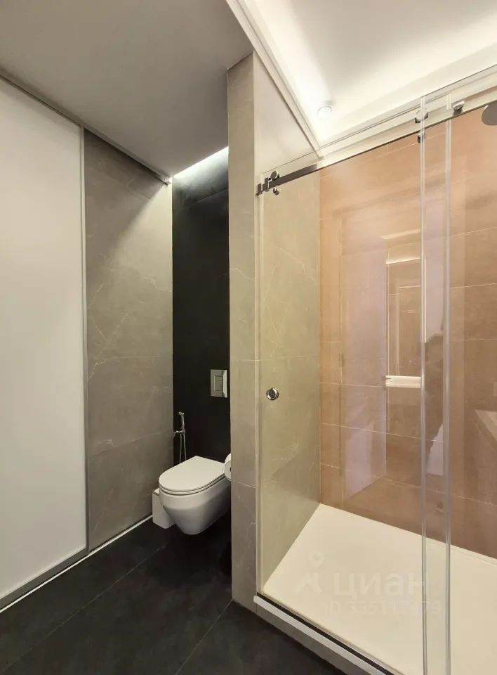 m. Narodnoe Opolchenie: Apartment, 2-rooms