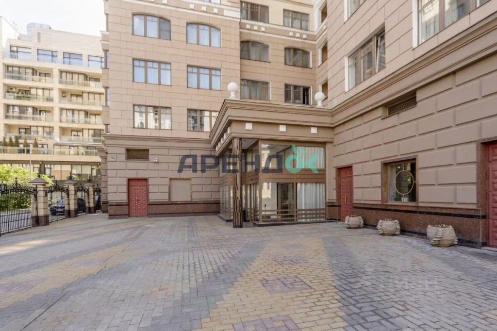m. Smolenskaya: Apartment, 4-rooms