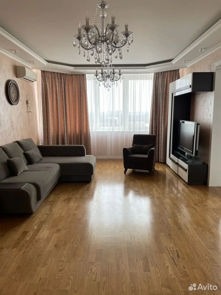 m. Narodnoe Opolchenie: Apartment, 2-rooms