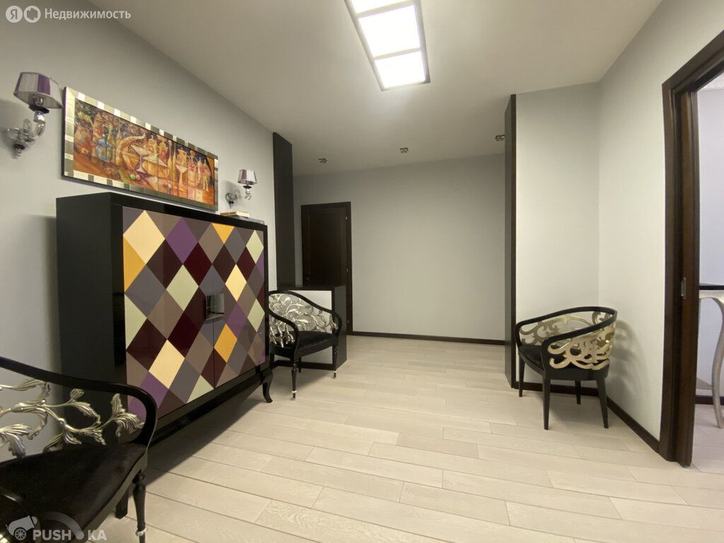 m. Yugo-Zapadnaya: Apartment, 3-rooms