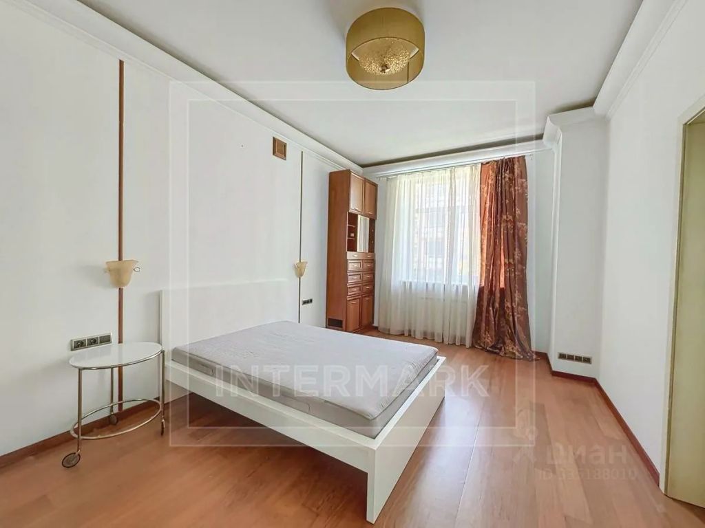 m. Tverskaya: Apartment, 3-rooms