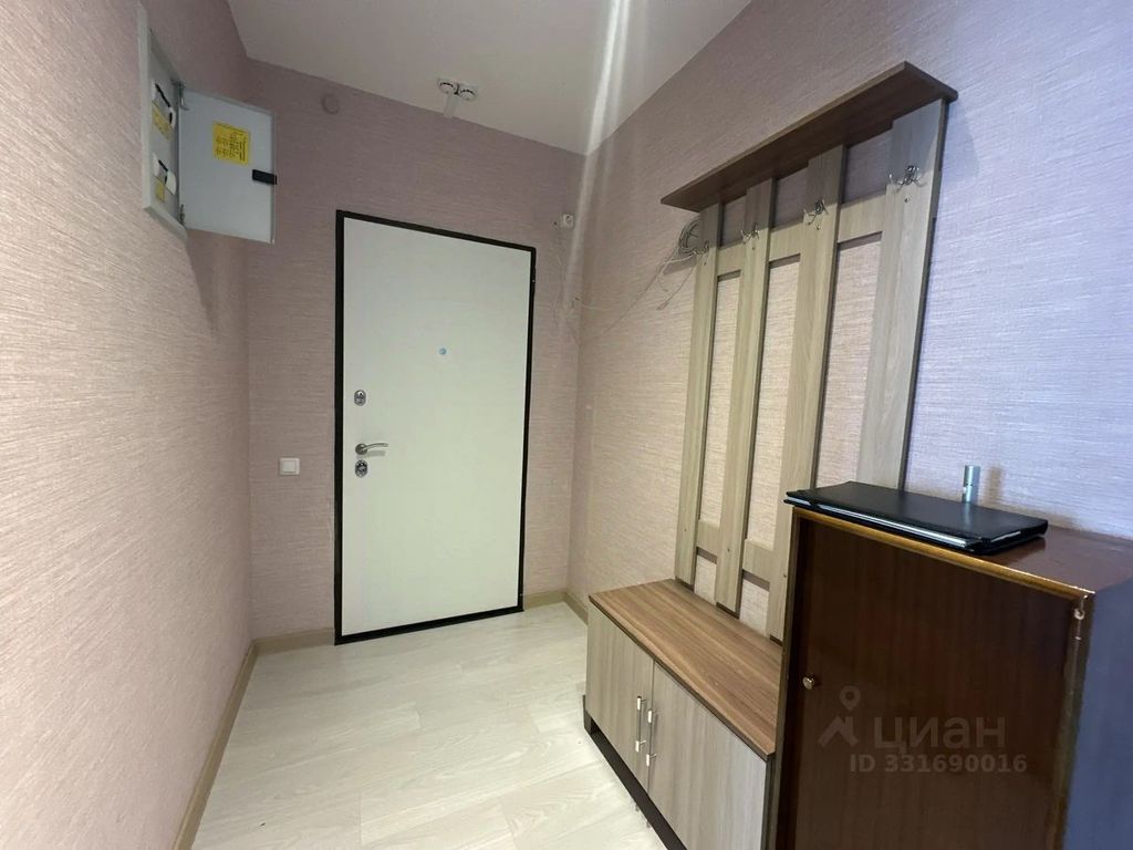 m. Bulvar Dmitriya Donskogo: Apartment, 2-rooms