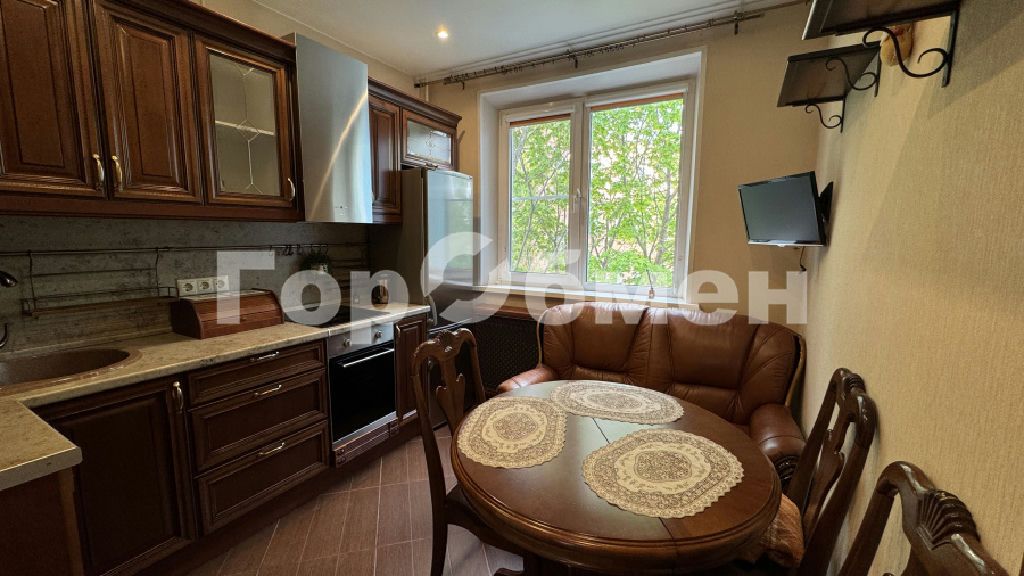 m. Serp i Molot: Apartment, 2-rooms