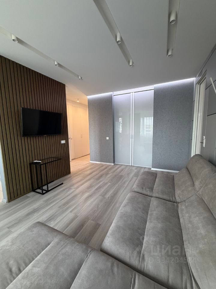 m. Narodnoe Opolchenie: Apartment, 2-rooms
