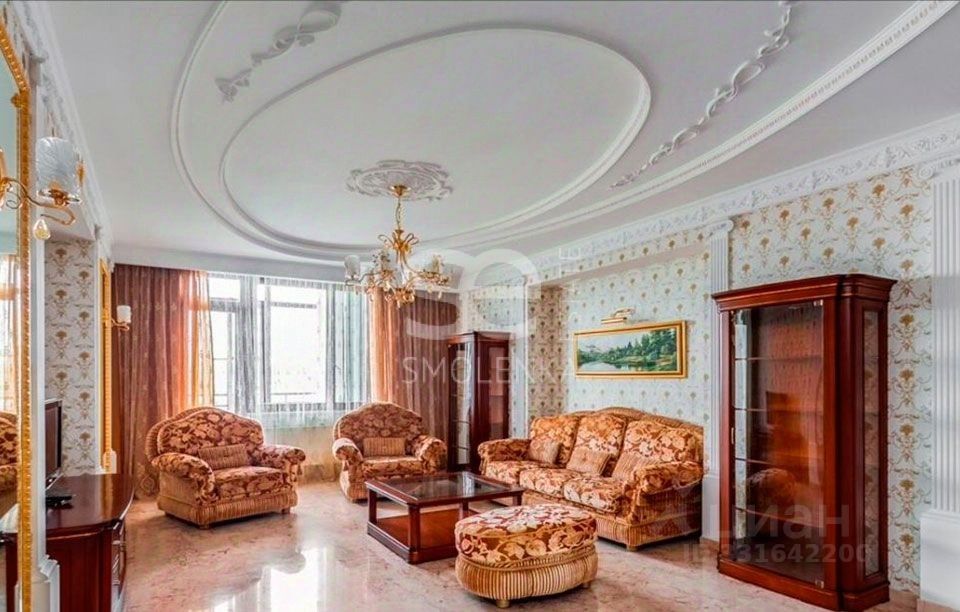 m. Novokuznetskaya: Apartment, 3-rooms