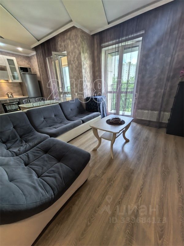 m. Rabochy Poselok: Apartment, studio