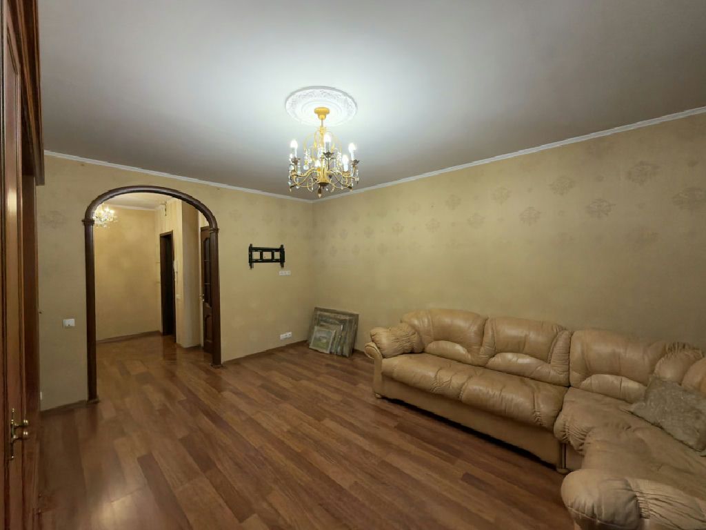 m. Ulitsa Dmitrievskogo: Apartment, 2-rooms
