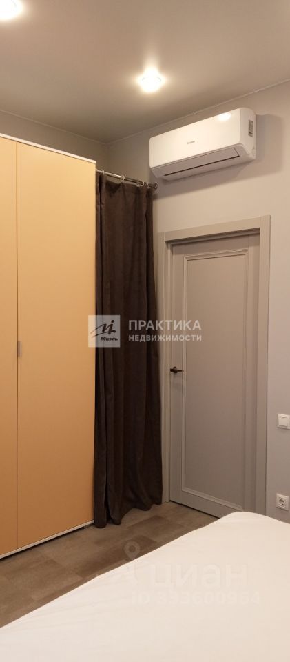 m. ZIL: Apartment, 1-rooms