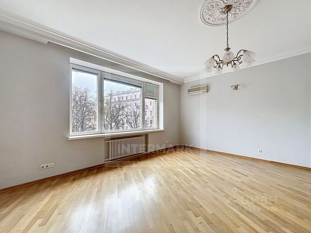 m. Mayakovskaya: Apartment, 3-rooms