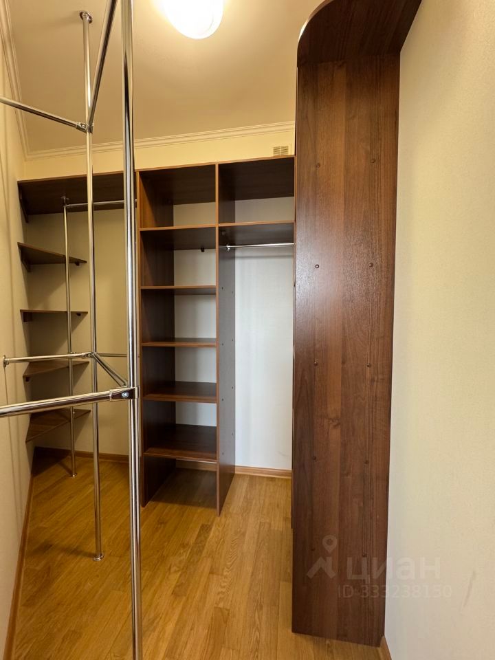m. Lukhmanovskaya: Apartment, 2-rooms