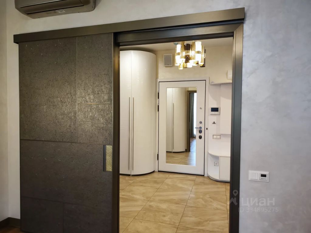 m. Ulitsa 1905 goda: Apartment, 2-rooms