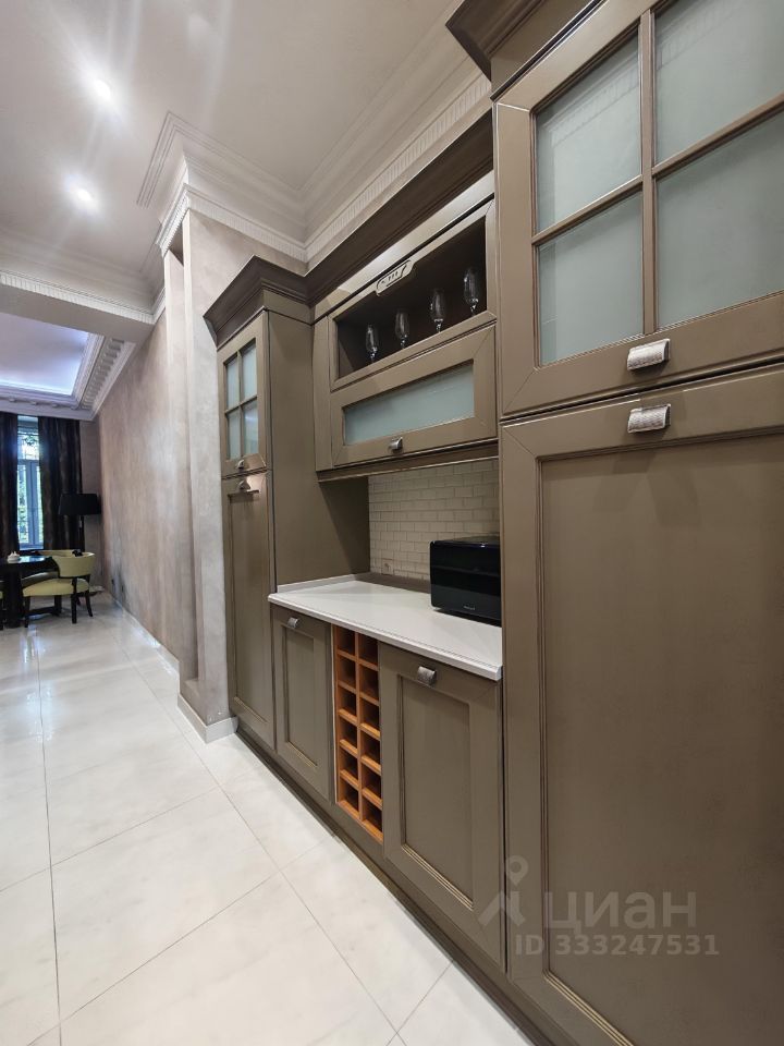 m. Kropotkinskaya: Apartment, 2-rooms