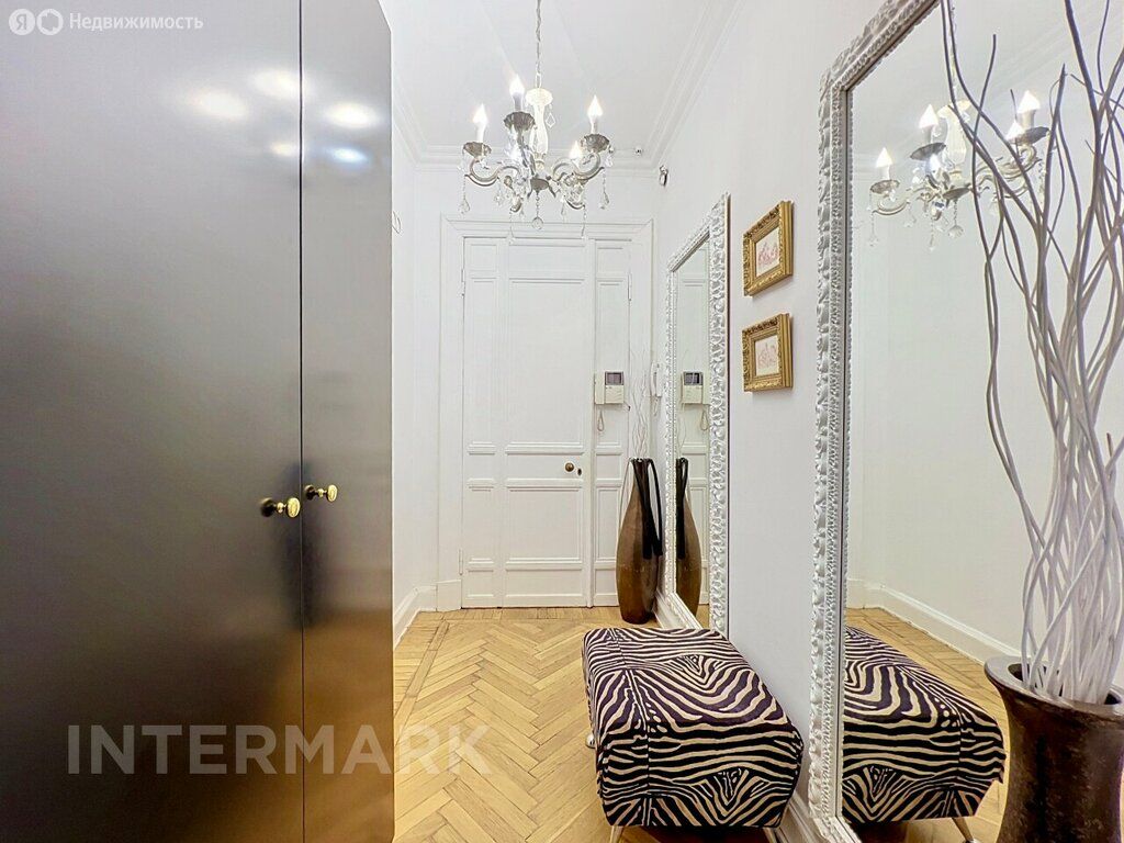 m. Barrikadnaya: Apartment, 2-rooms