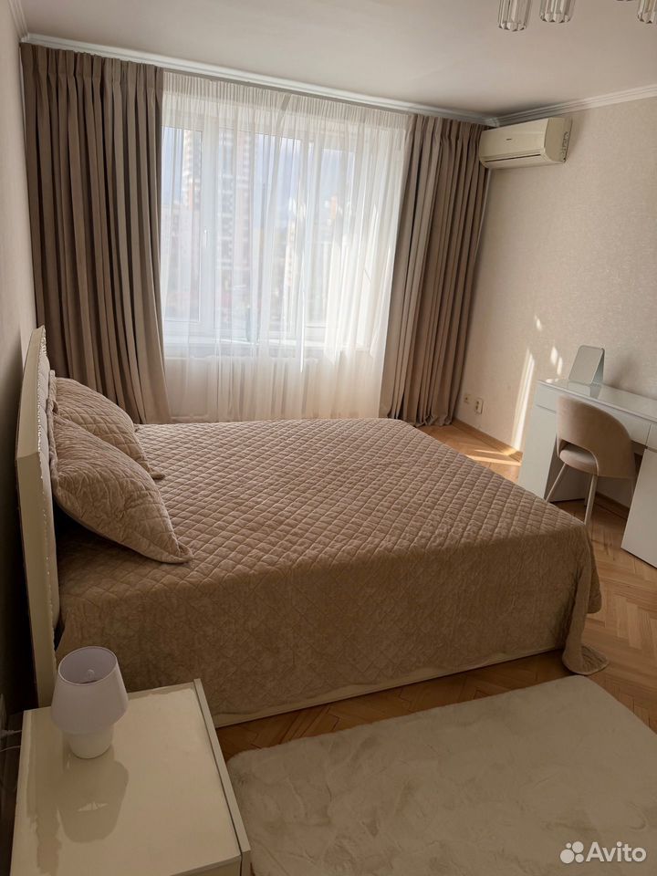 m. Ulitsa 1905 goda: Apartment, 2-rooms