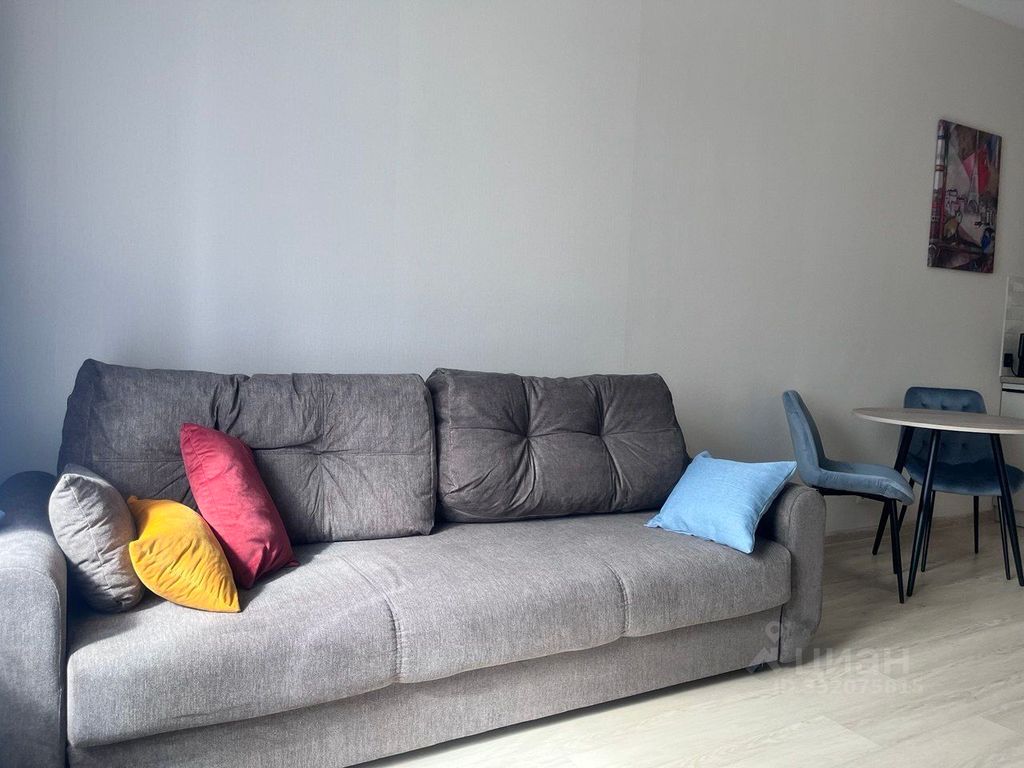 m. ZIL: Apartment, studio