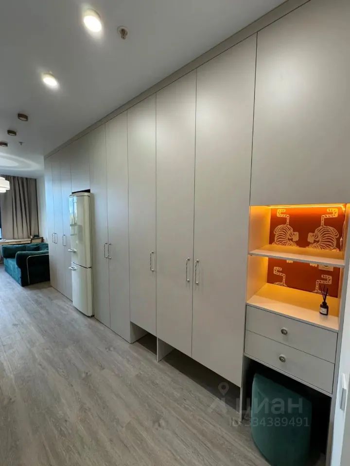 m. Maryina Roscha: Apartment, studio