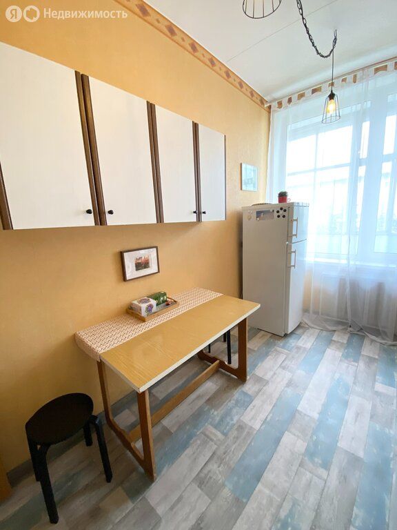 m. Kropotkinskaya: Apartment, 2-rooms
