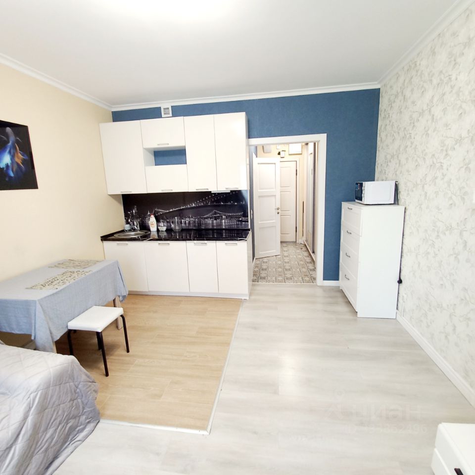 m. Strogino: Apartment, studio