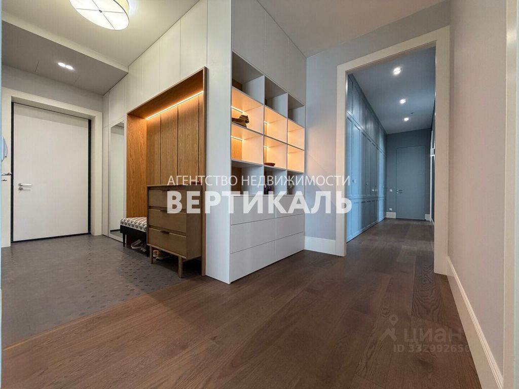 m. Delovoy tsentr (Vystavochnaya): Apartment, 5-rooms