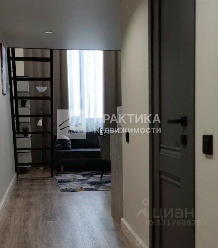m. Sokol: Apartment, studio