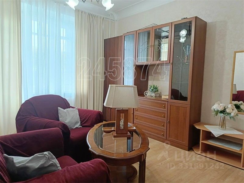 m. Tverskaya: Apartment, 2-rooms