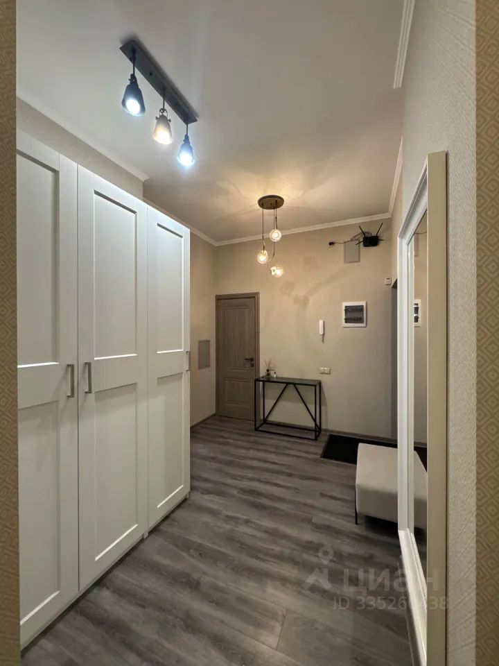 m. Okhotny ryad: Apartment, 2-rooms