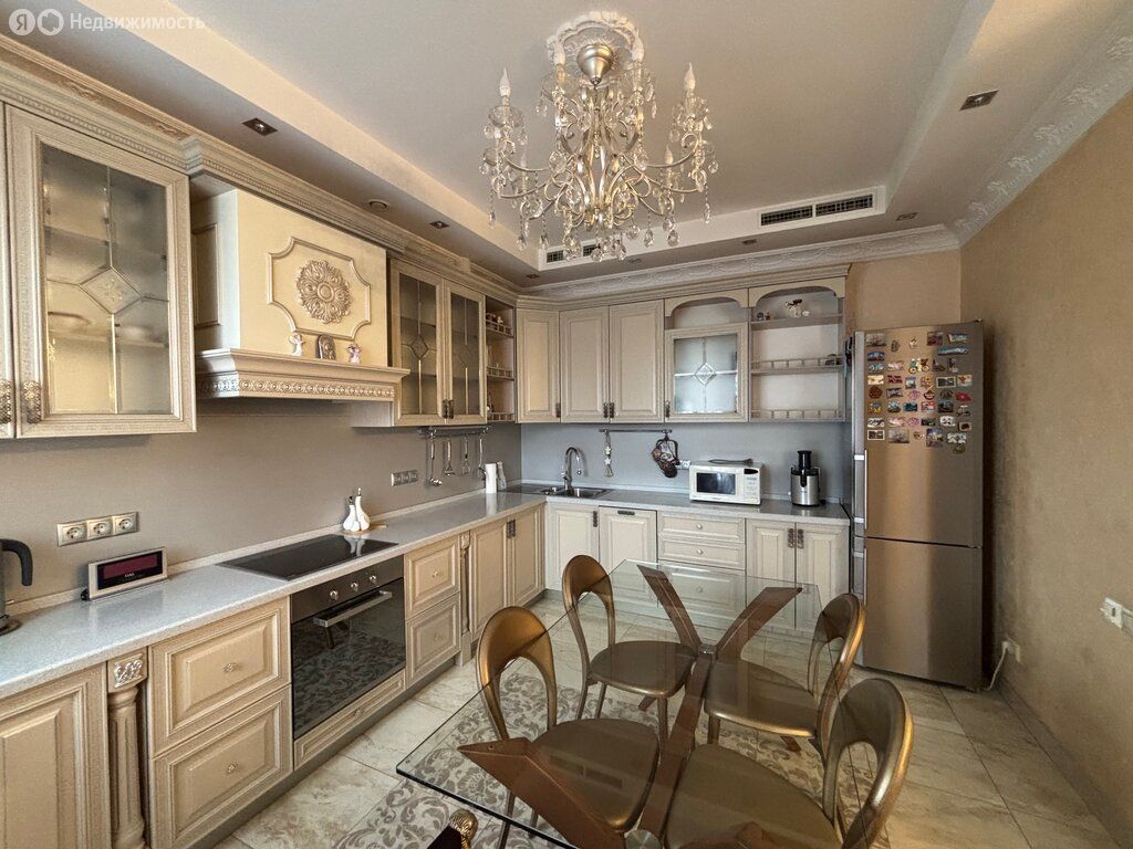 m. Sportivnaya: Apartment, 3-rooms